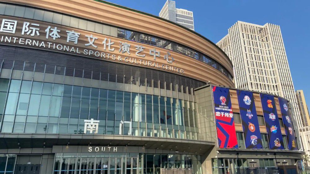 作为小长假不可错过的极致惊悚大片，《密室逃生2》将会带领观众在大银幕上感受超强感官冲击：全程屏气、心跳加速、直冒冷汗、尖叫不断……影片《密室逃生2》前作凭借极具真实感的镜头语言、极致的密室场景设计以及超强惊悚氛围的营造，在上映后获得了高度评价